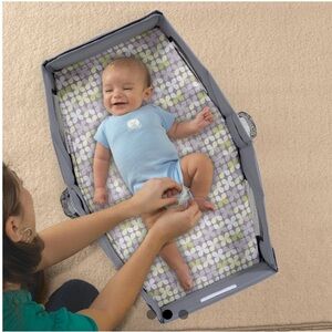 PORTABLE BABY CRIB WITH TOY HANGING ROD